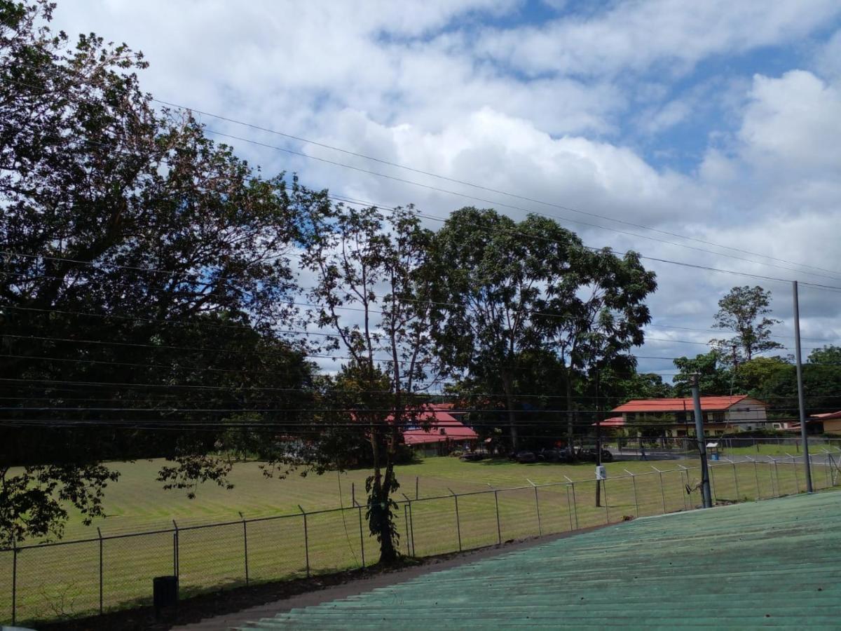 La Pension Backpackers La Fortuna 外观 照片